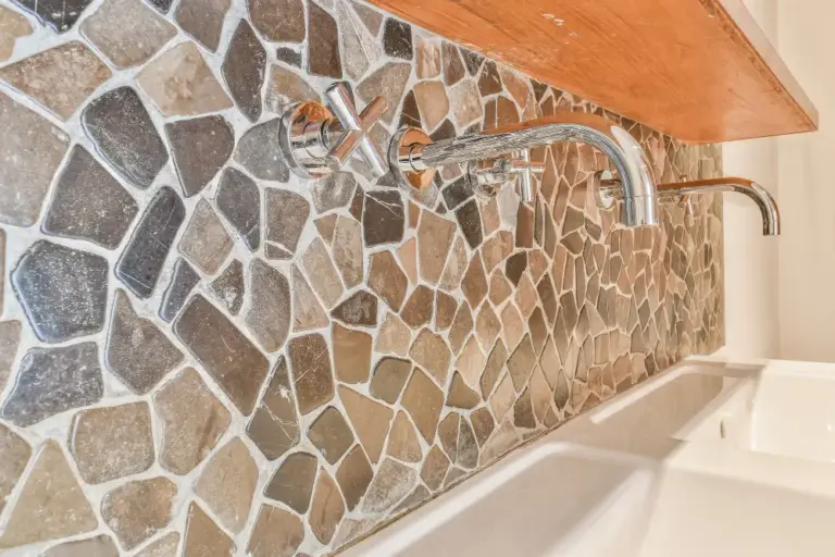 Kitchen cleaning area